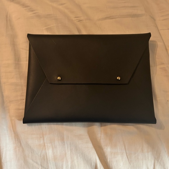 Tribe Alive Black Leather Pouch - Picture 3 of 3